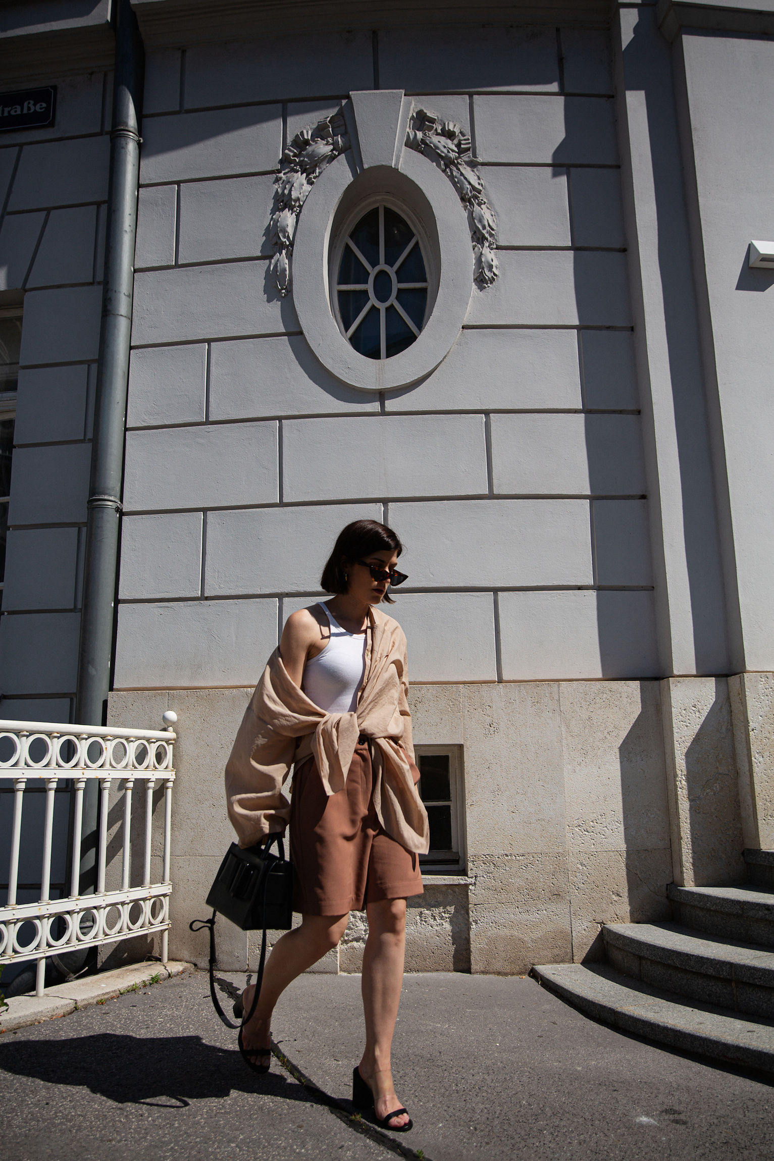 Summer Essential 2019: Bermuda Shorts I More up on viennawedekind.com #bermudashorts