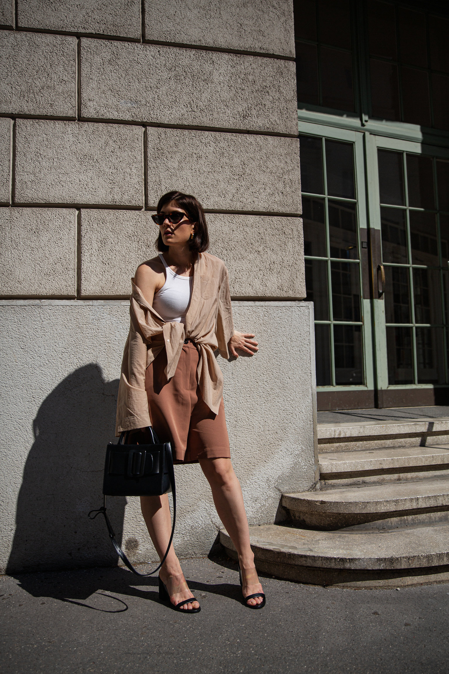 Summer Essential 2019: Bermuda Shorts I More up on viennawedekind.com #bermudashorts