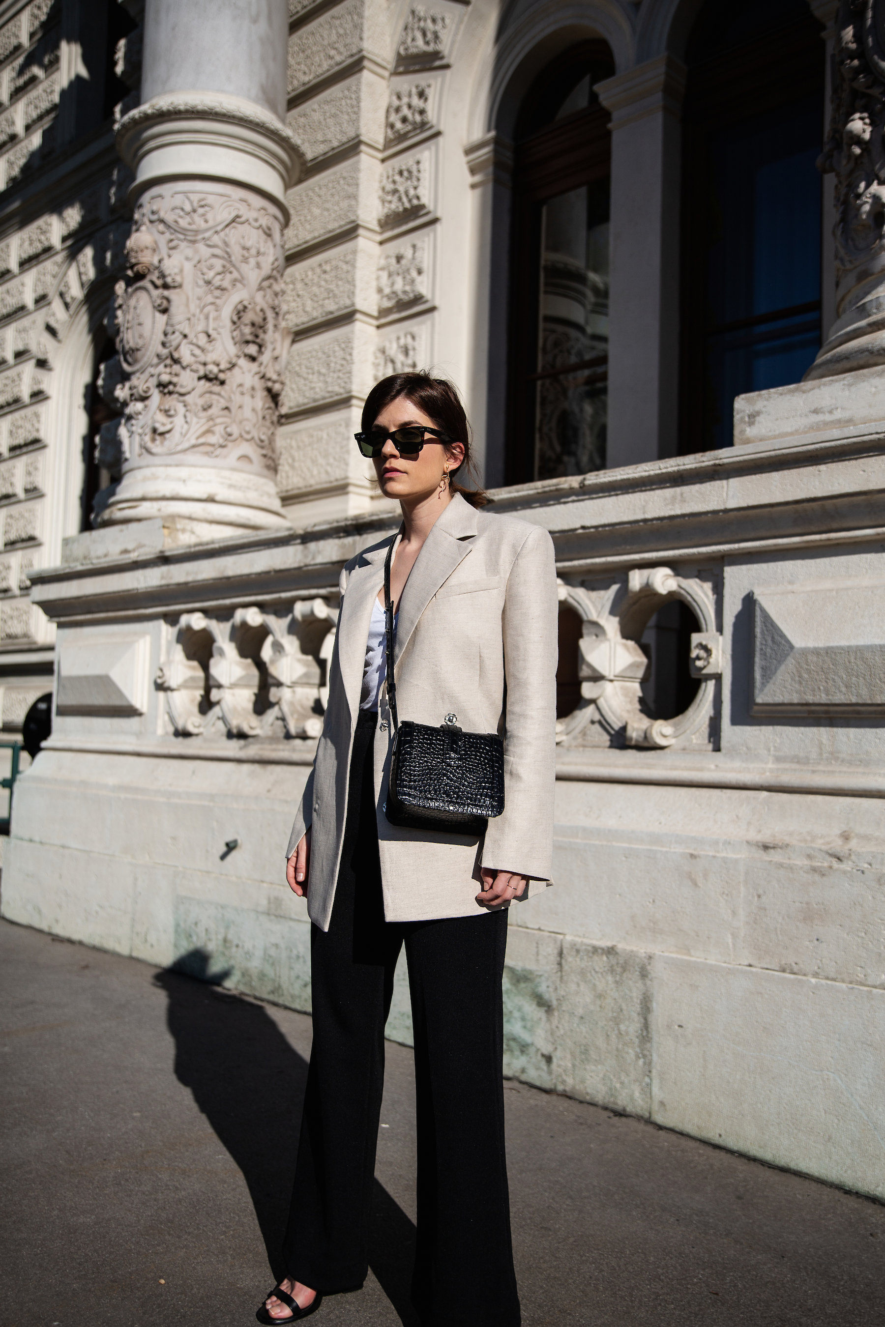 Oversized-Blazer-Dagmar-Charlotte-Blazer-Complet-Jade-Bag-VIENNA-WEDEKIND