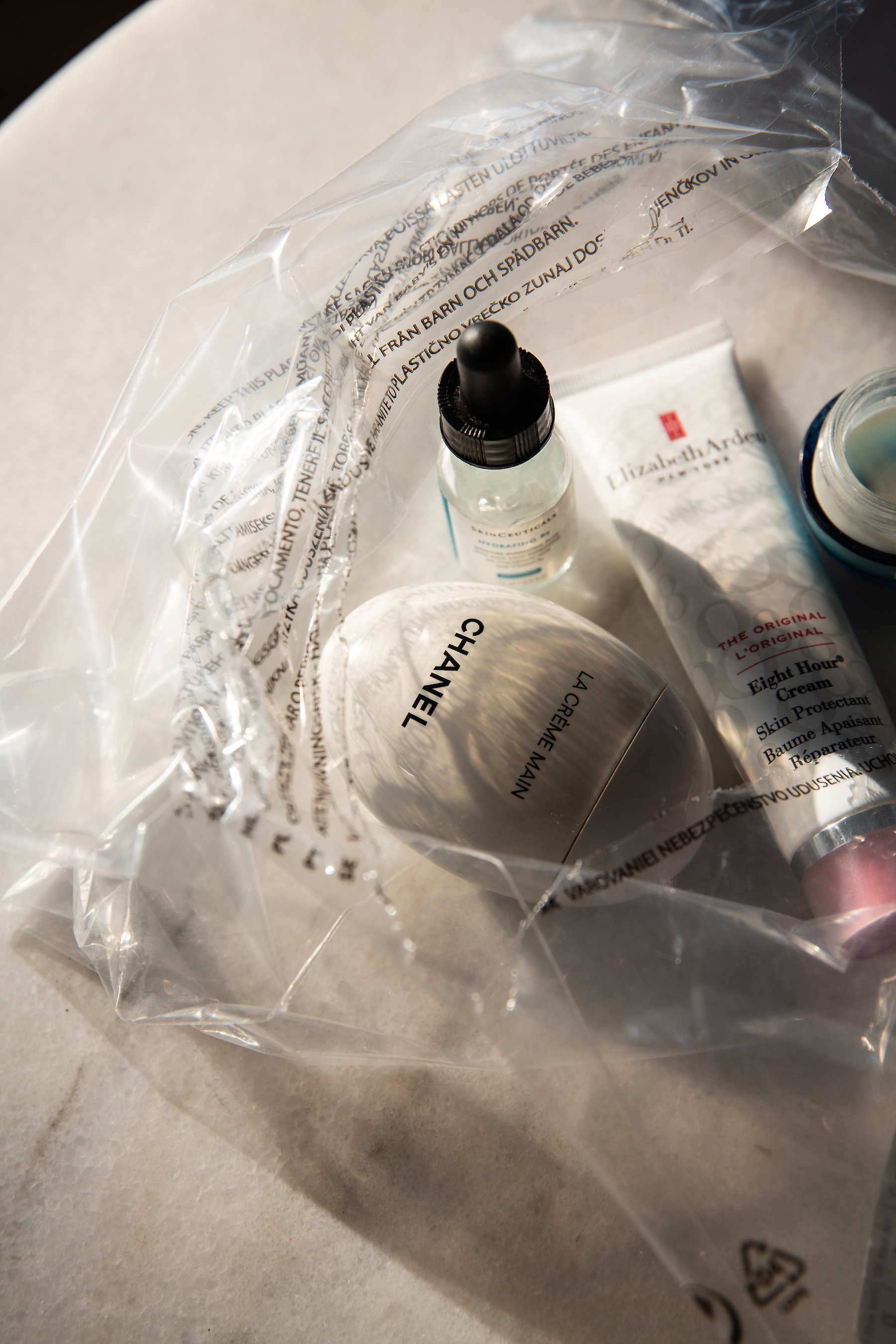 Skincare-Routine-SkinCeuticals-Hydrating-B5-La-Prairie-Illuminating-Pearl-Infusion-VIENNA-WEDEKIND (3)