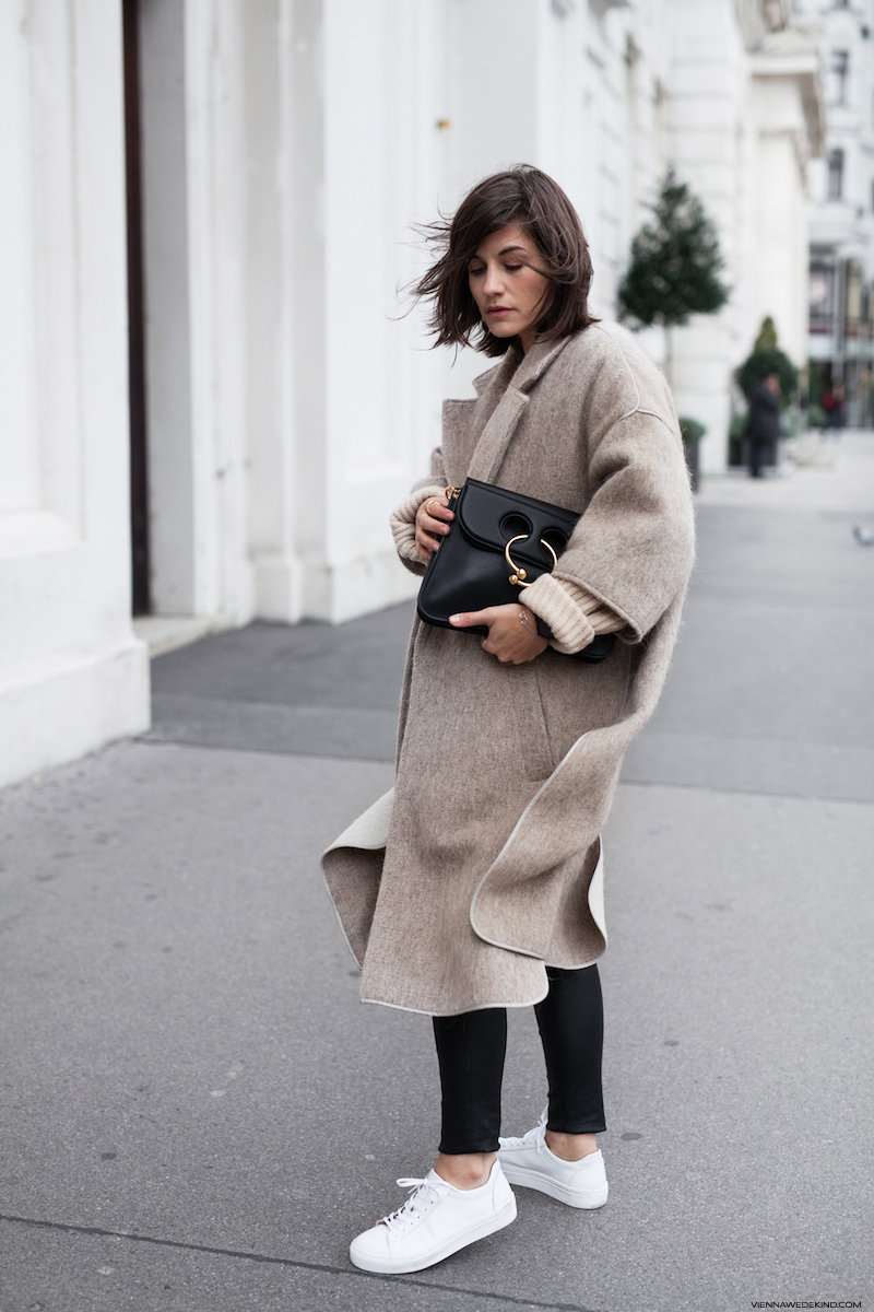 neutral-knits-acne-studios-deborah-jumper-vienna-wedekind-7