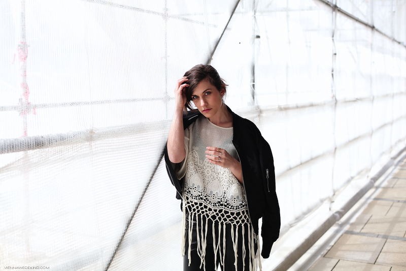 Leather and Lace (c) VIENNA WEDEKIND