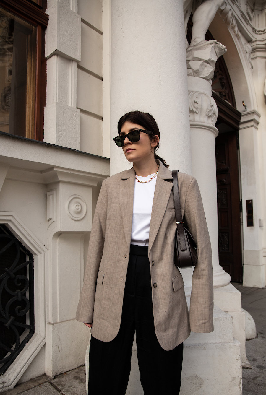 Oatmeal Blazer, Chunky Boots and Giorgio Armani La Prima Bag — VIENNA ...