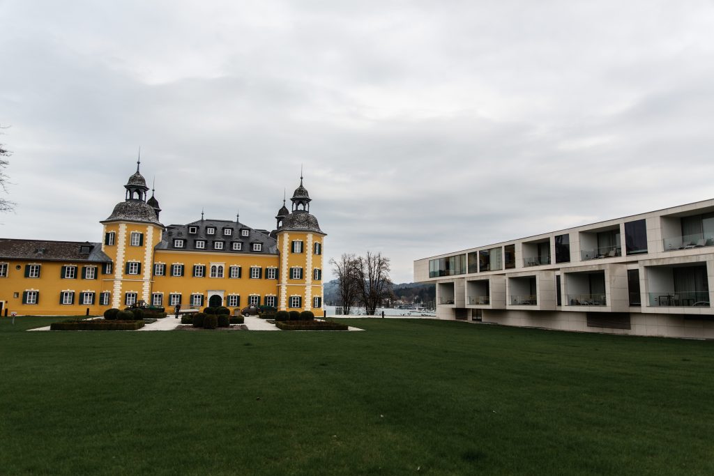 Spa Weekend Tipp: Falkensteiner Schlosshotel Velden I More up on viennawedekind.com #wellnesshotel #spaweekend #leadinghotelsoftheworld